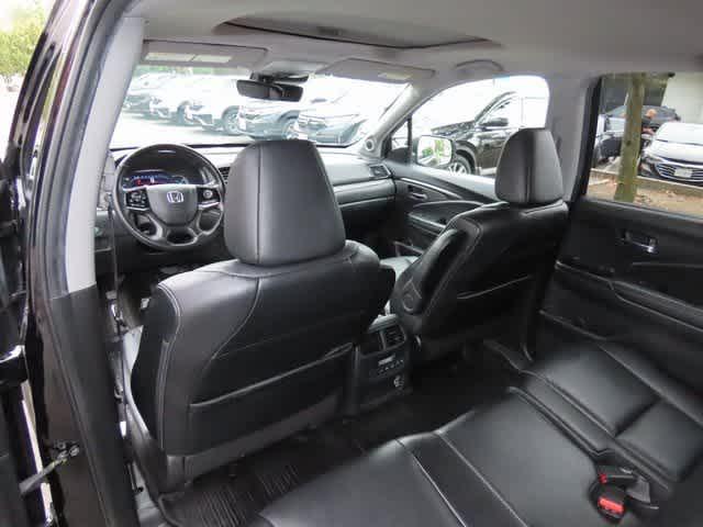 Photo of 2022 Crystal Black Pearl Honda Pilot