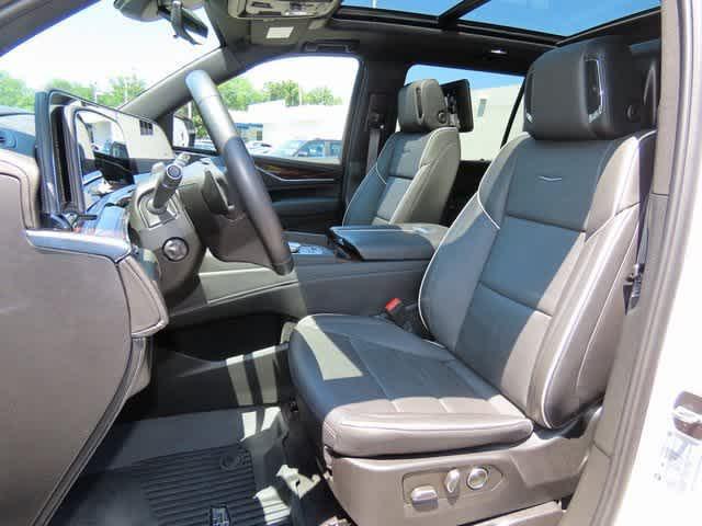 Photo of 2024 Crystal White Tricoat Cadillac Escalade ESV