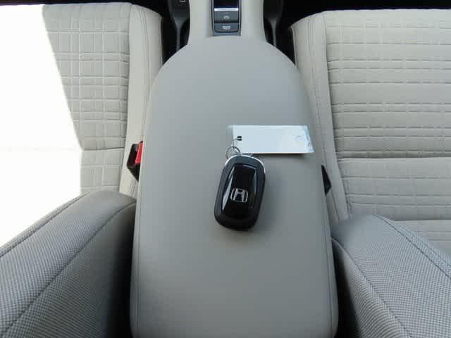 Photo of 2026 Nordic Forest Pearl Honda HR-V