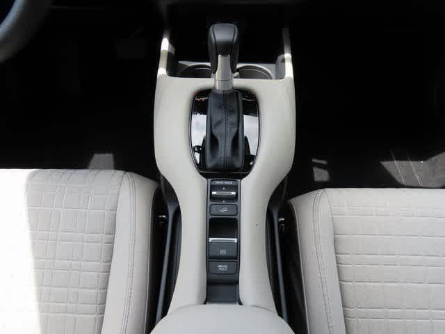 Photo of 2026 Nordic Forest Pearl Honda HR-V