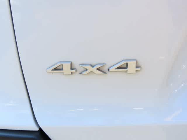 Photo of 2019 Bright White Clearcoat Jeep Cherokee