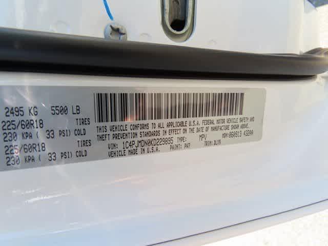 Photo of 2019 Bright White Clearcoat Jeep Cherokee