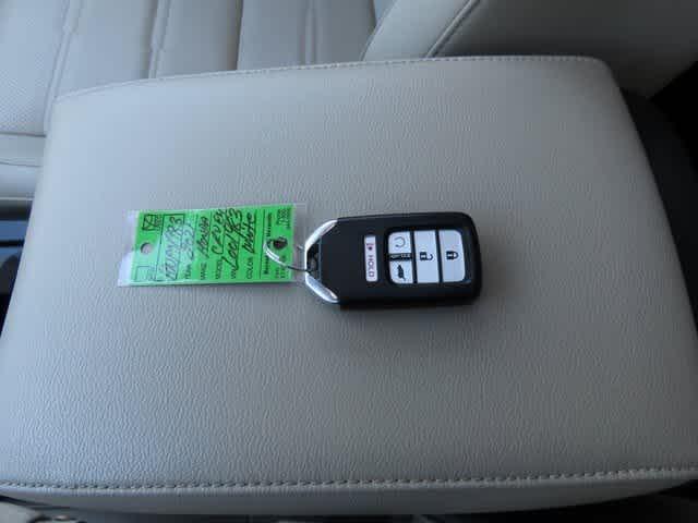 Photo of 2021 Platinum White Pearl Honda CR-V
