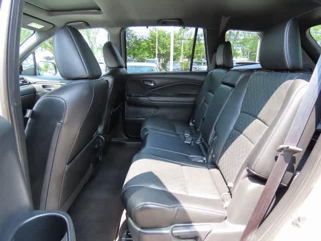 Photo of 2019 Lunar Silver Metallic Honda Passport