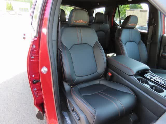 Photo of 2025 Radiant Red Metallic II Honda Pilot