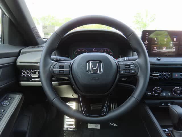 Photo of 2025 Platinum White Pearl Honda Accord Hybrid