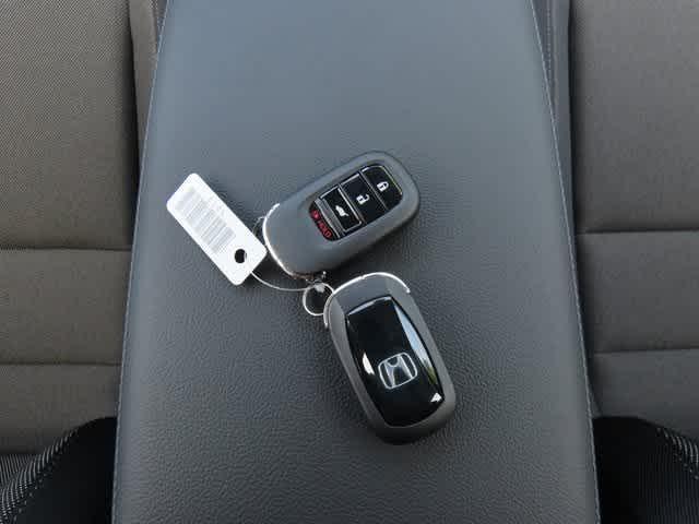 Photo of 2025 Still Night Pearl Honda CR-V