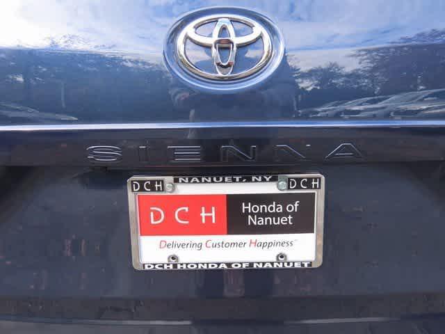 Photo of 2019 Parisian Night Pearl Toyota Sienna