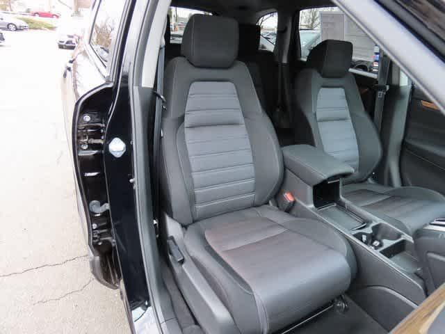Photo of 2021 Crystal Black Pearl Honda CR-V