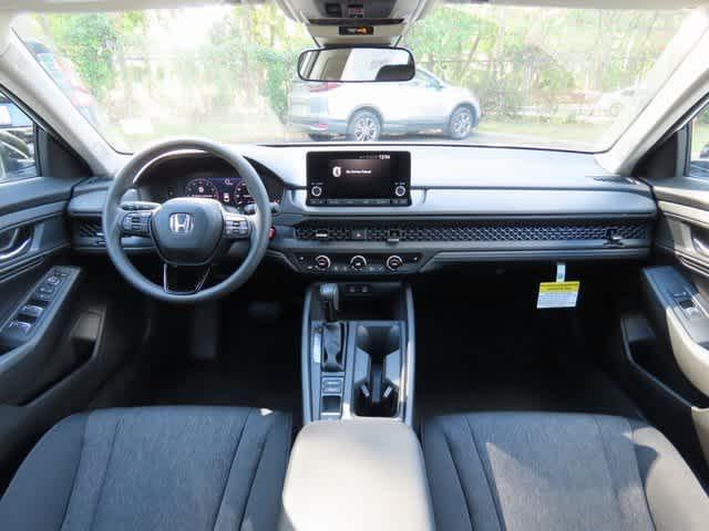 Photo of 2025 Platinum White Pearl Honda Accord