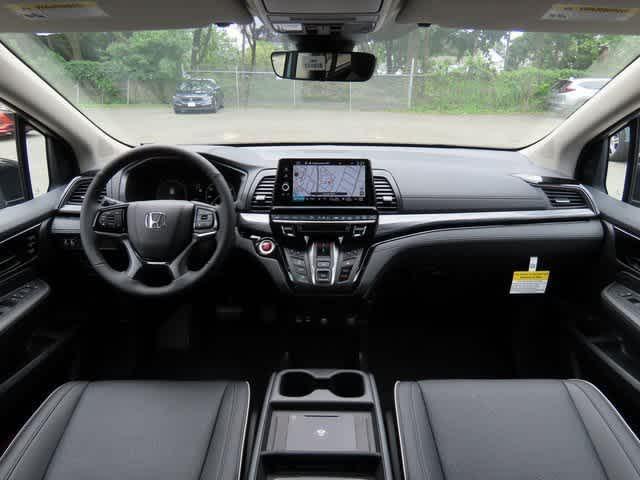 Photo of 2026 Sonic Gray Pearl Honda Odyssey