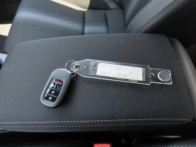 Photo of 2026 Solar Silver Metallic Honda Civic