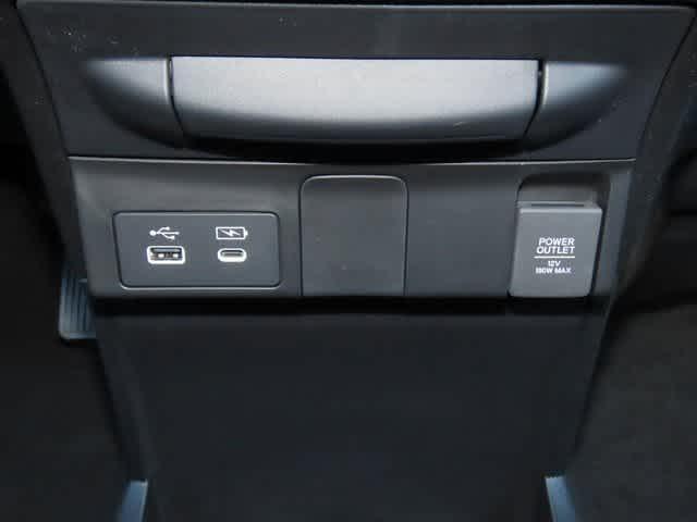 Photo of 2026 Solar Silver Metallic Honda Odyssey