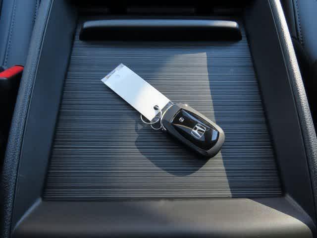 Photo of 2026 Solar Silver Metallic Honda Odyssey
