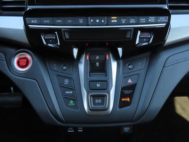 Photo of 2026 Solar Silver Metallic Honda Odyssey