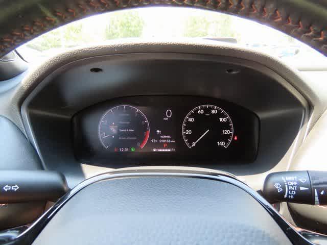 Photo of 2023 Platinum White Pearl Honda HR-V