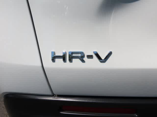 Photo of 2023 Platinum White Pearl Honda HR-V