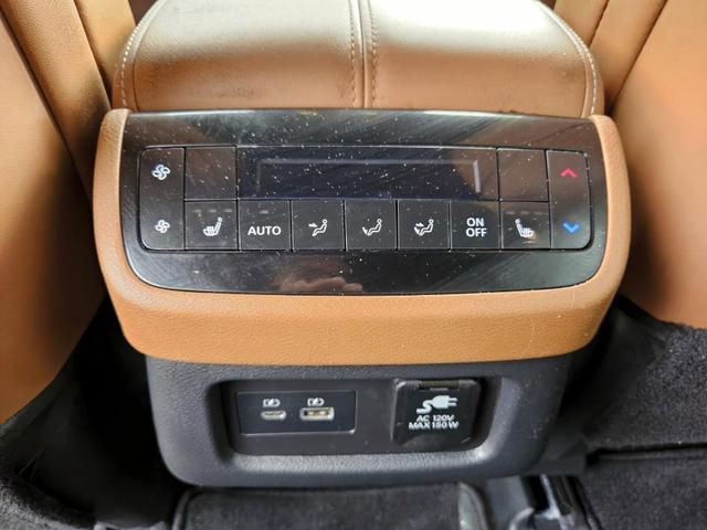 Photo of 2024 Black INFINITI QX60