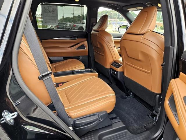 Photo of 2024 Black INFINITI QX60
