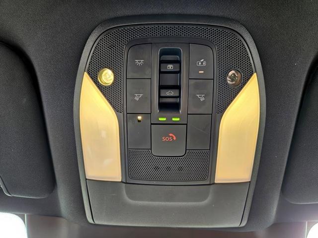 Photo of 2024 Black INFINITI QX60