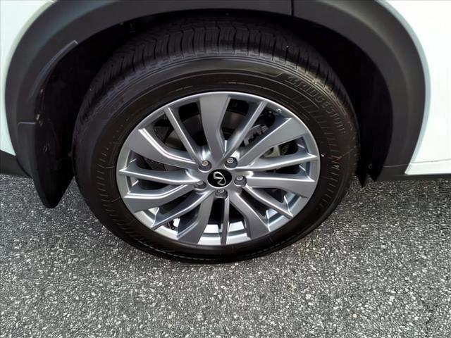 Photo of 2025 Radiant White INFINITI QX50