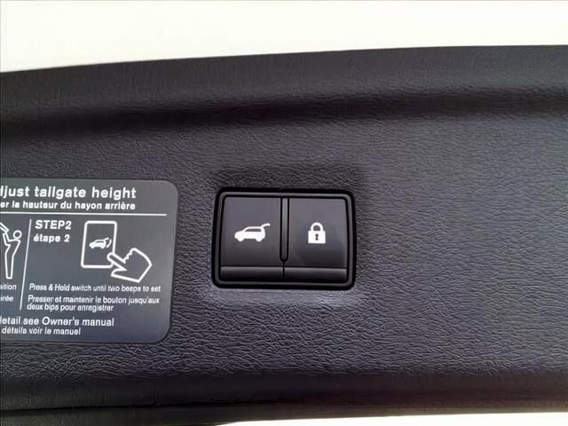 Photo of 2025 Radiant White INFINITI QX50