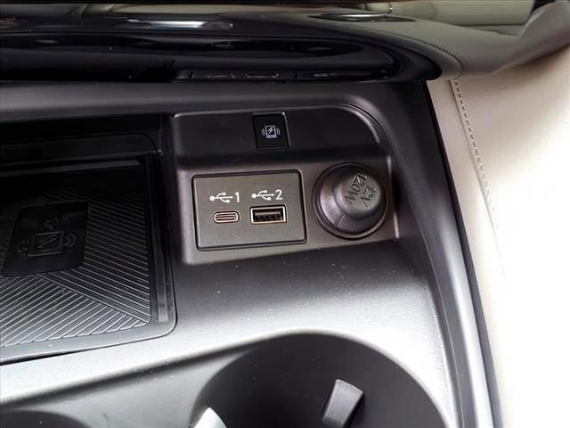 Photo of 2025 Radiant White INFINITI QX50