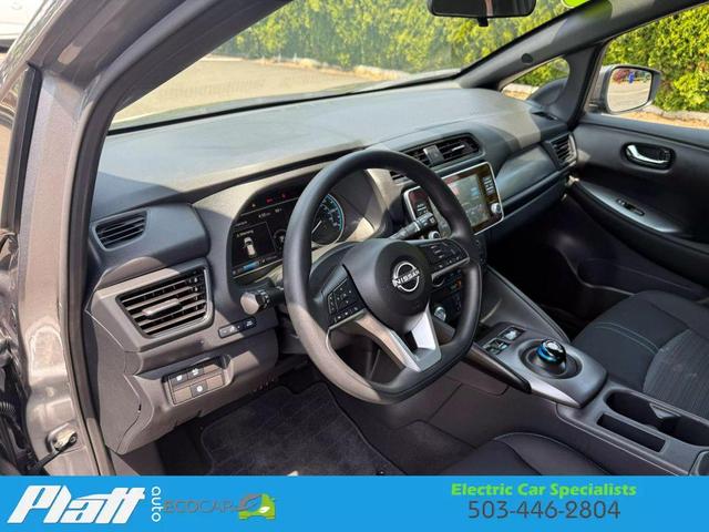 Photo of 2023 Gray Nissan Leaf