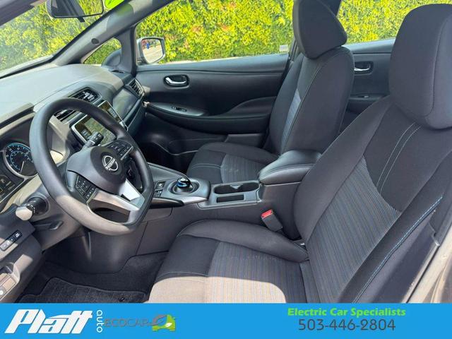 Photo of 2023 Gray Nissan Leaf