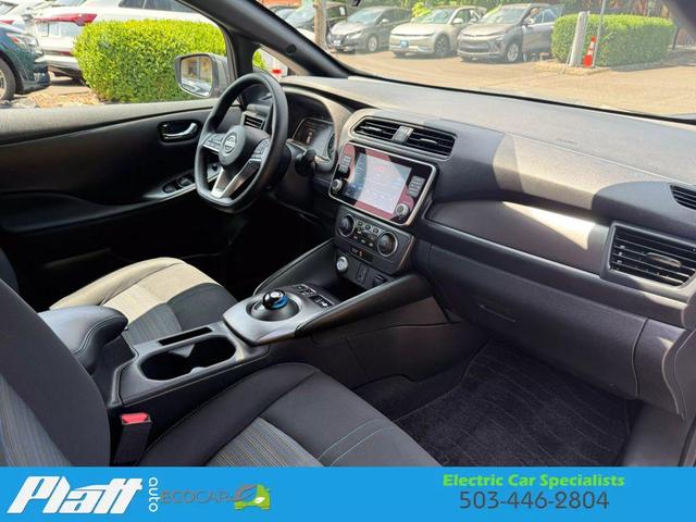 Photo of 2023 Gray Nissan Leaf