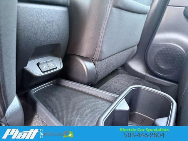 Photo of 2023 Gray Nissan Leaf