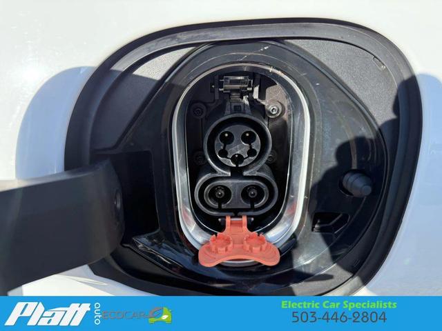 Photo of 2022 White Chevrolet Bolt EUV