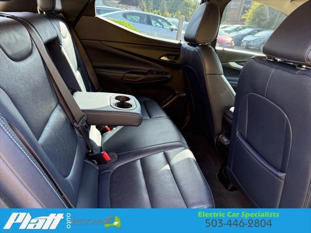 Photo of 2022 White Chevrolet Bolt EUV