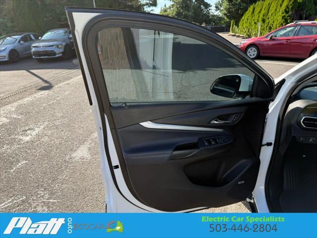 Photo of 2022 White Chevrolet Bolt EUV