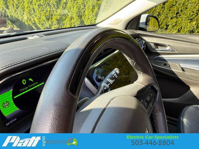 Photo of 2022 White Chevrolet Bolt EUV