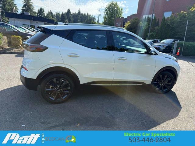 Photo of 2022 White Chevrolet Bolt EUV