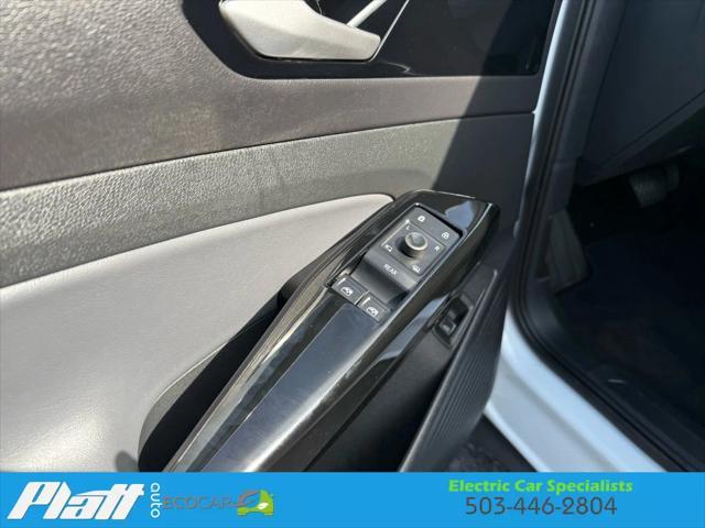 Photo of 2021 White Volkswagen ID.4