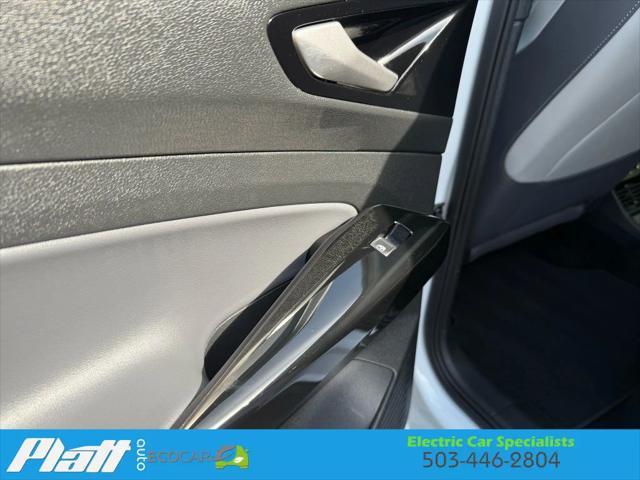 Photo of 2021 White Volkswagen ID.4