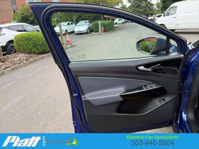 Photo of 2021 Blue Volkswagen ID.4