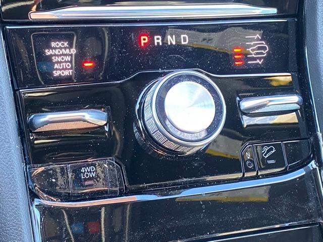Photo of 2025 Metallic Jeep Grand Cherokee L