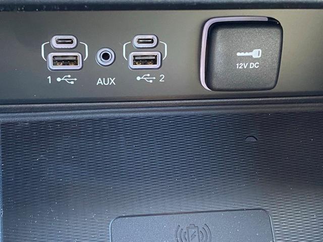 Photo of 2025 Metallic Jeep Grand Cherokee L