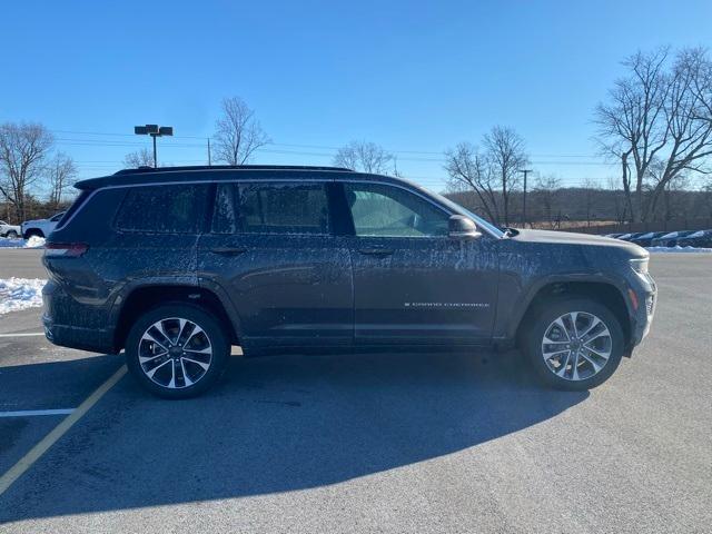 Photo of 2025 Metallic Jeep Grand Cherokee L