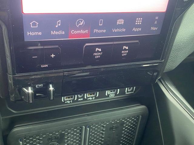 Photo of 2025 Diamond Black RAM 1500