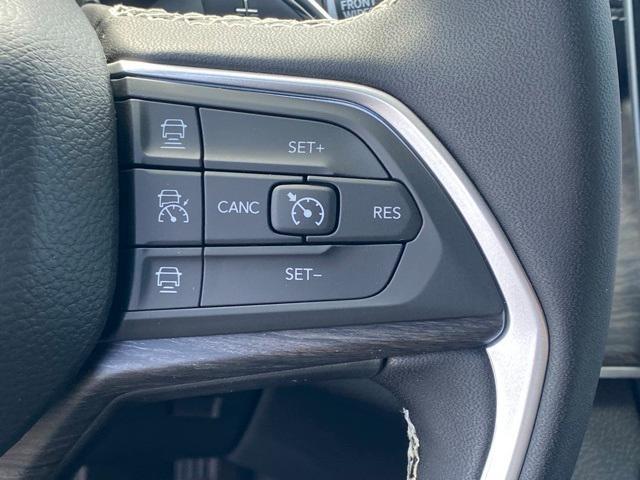 Photo of 2025 Diamond Black Jeep Grand Cherokee