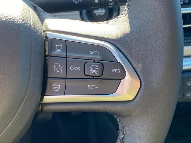 Photo of 2025 Bright White Clearcoat Jeep Compass