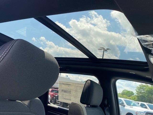 Photo of 2025 Granite Crystal Clearcoat Metallic RAM 1500