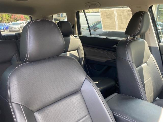 Photo of 2022 Deep Black Pearl Effect Volkswagen Atlas