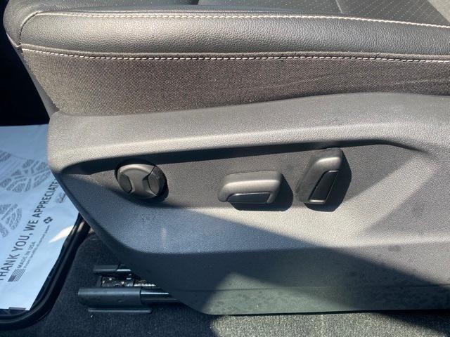 Photo of 2022 Deep Black Pearl Effect Volkswagen Atlas
