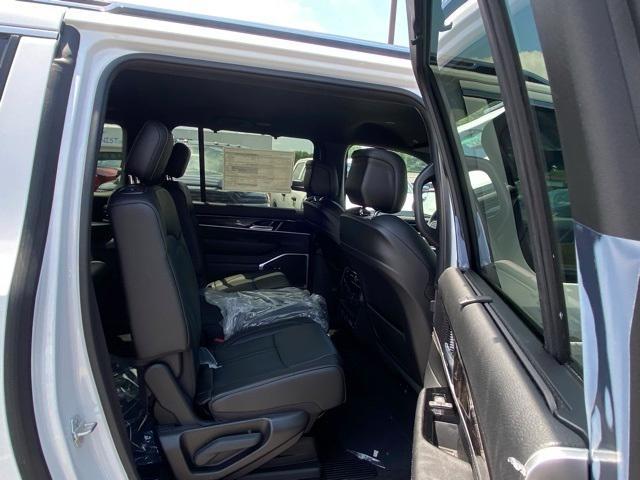 Photo of 2024 Bright White Clearcoat Jeep Wagoneer L