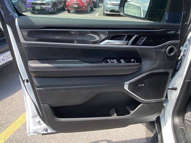 Photo of 2024 Bright White Clearcoat Jeep Wagoneer L